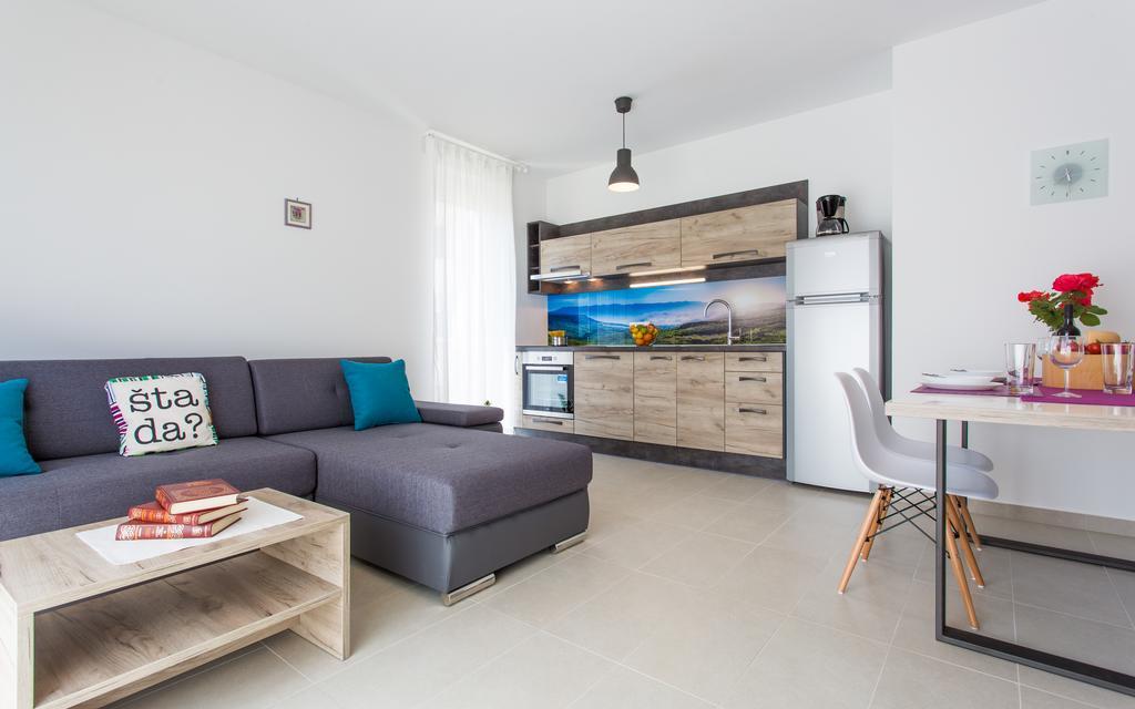 Apartments Viktorija Baška Esterno foto