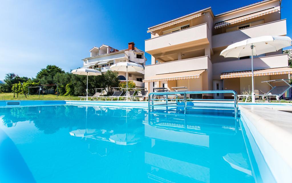 Apartments Viktorija Baška Esterno foto