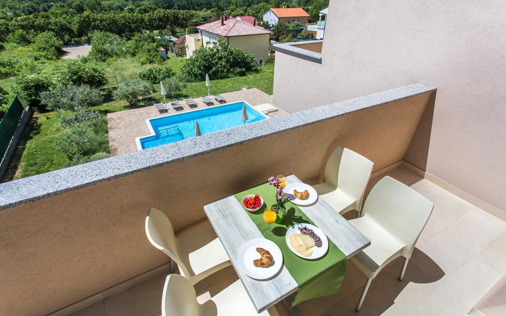 Apartments Viktorija Baška Esterno foto